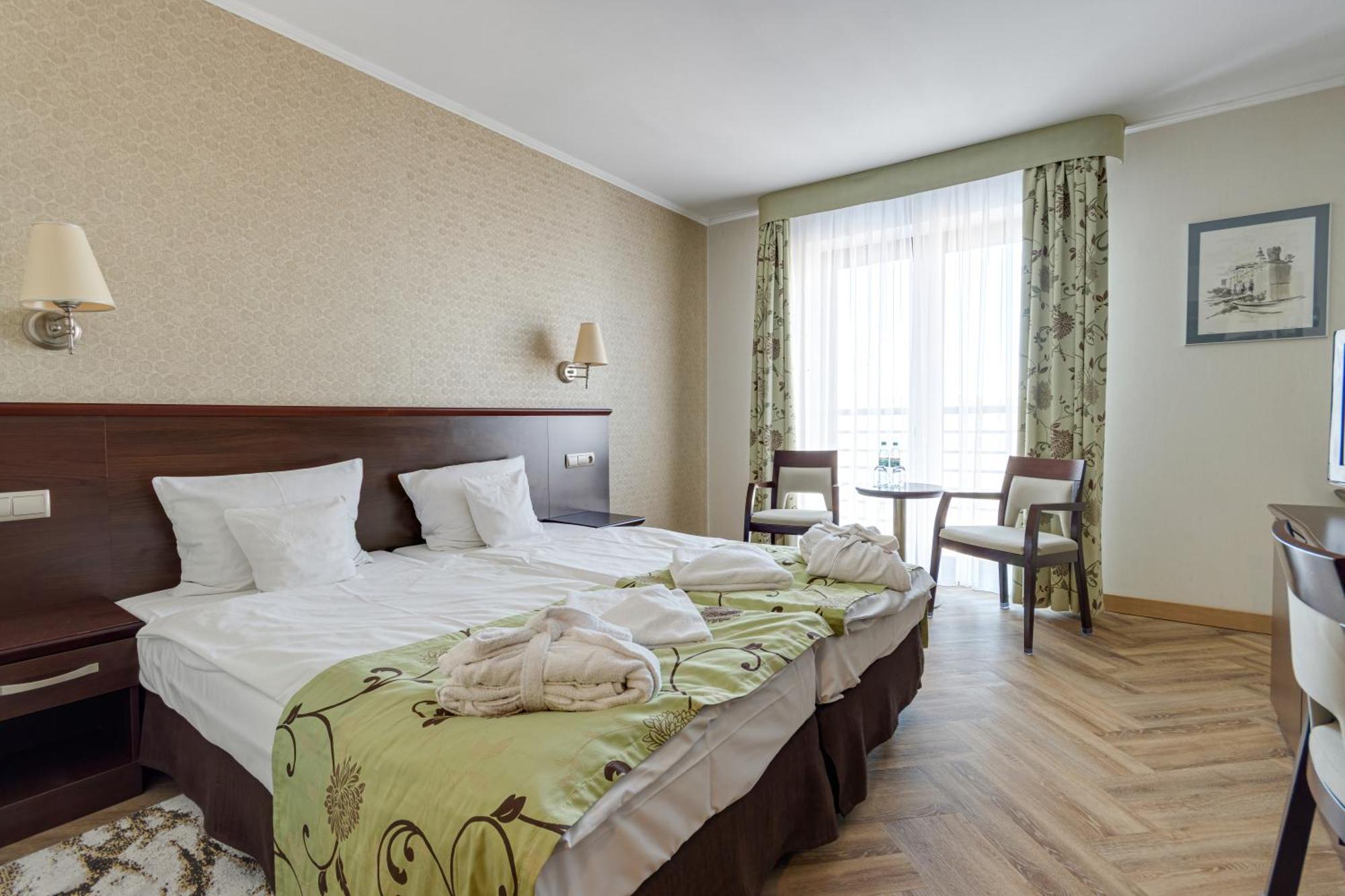 Malinowy Dwor Hotel Medical Spa Świeradów-Zdrój Dış mekan fotoğraf